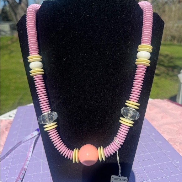 Retro Funky Pink Bead Necklace - Picture 3 of 7
